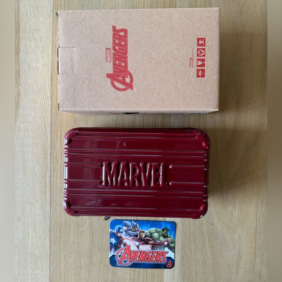 MARVEL Avengers IRON MAN Clutch/Organizer - Picture 1 of 9